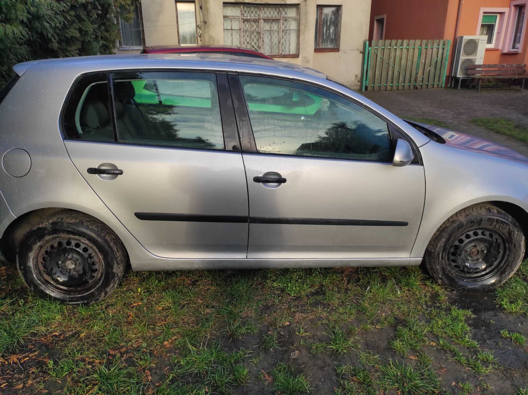 Golf V 1.4 benzyna super stan