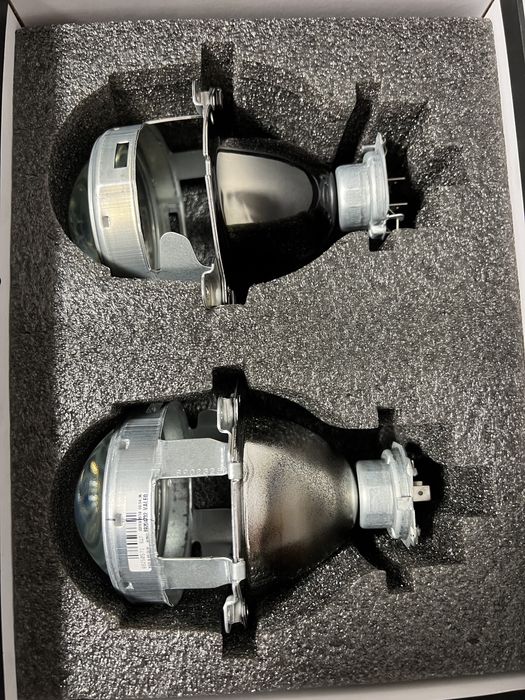 Автомобільні лінзи на Peugeot 2008