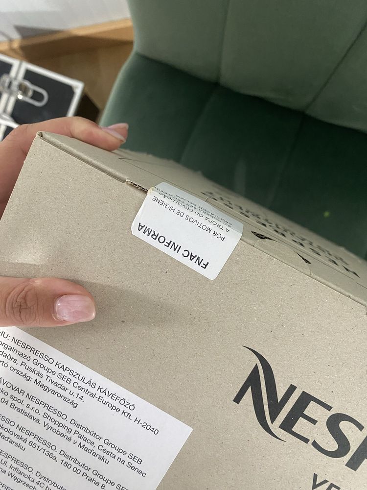 Maquina de cafe Nespresso vertuo pop