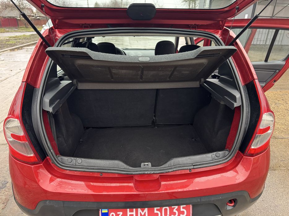 Продам сандеро степвей 12 рік газ4