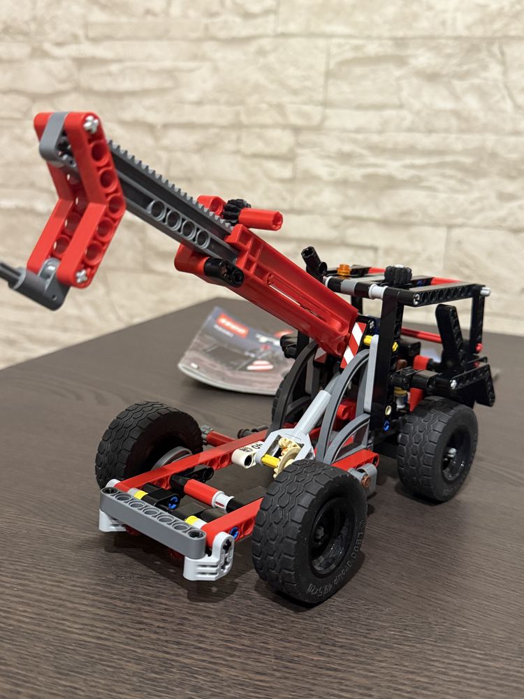 Lego technic 42061 ładowarka teleskopowa