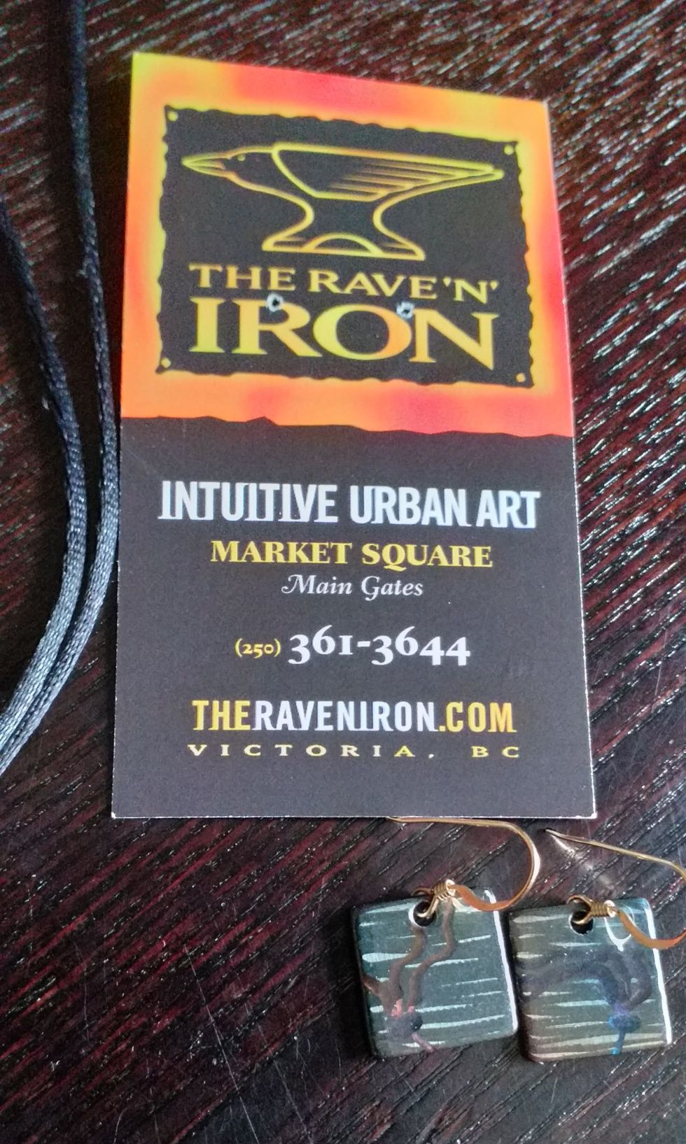 Colar e brincos de ferro Raven Iron