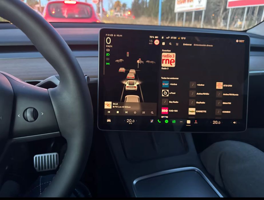 Поворотний кронштейн Tesla екарну Model 3 / Model Y тесла