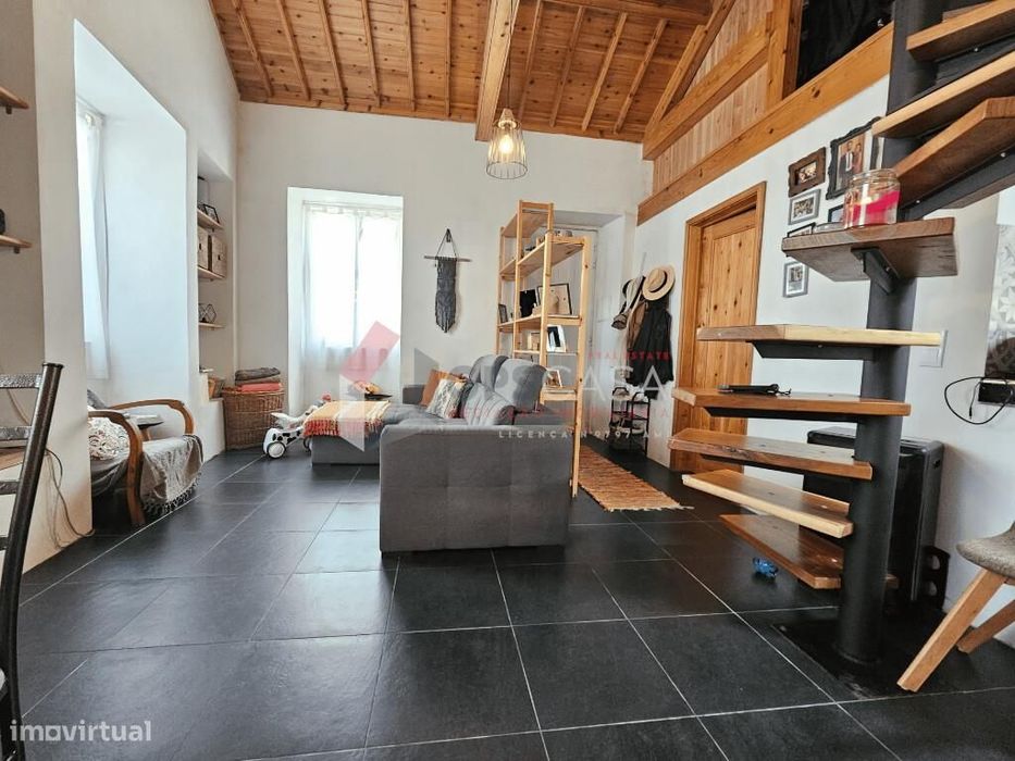 Moradia T2 pronta a habitar na freguesia do Posto Santo