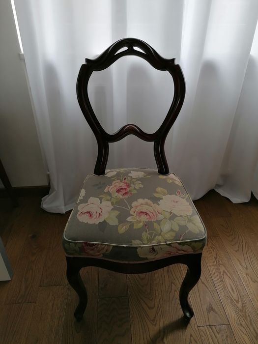 Krzeslo z tamtej epoki na sprężynach