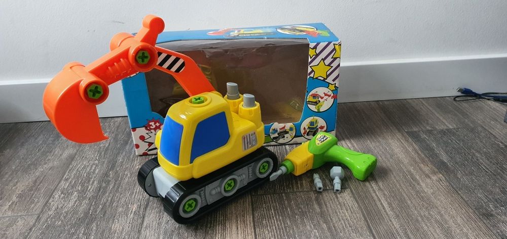 Zestaw z koparką - budowanie i zabawa