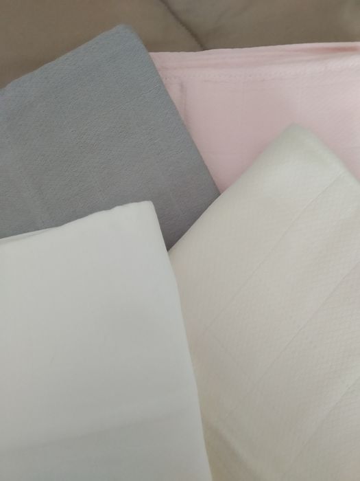 Fraldas duplas multiuso para bebé.