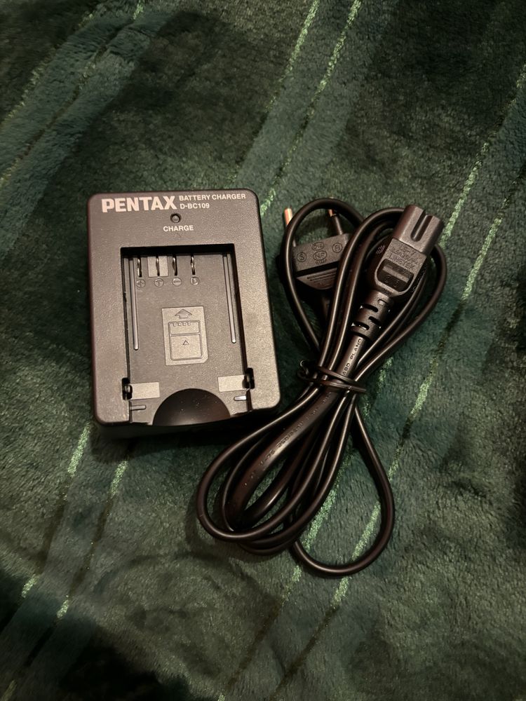 Aparat Pentax K-70 body plus obiektyw 50mm