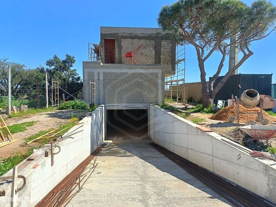 Moradia T3 isolada com piscina e garagem em Castro Marim, Algarve