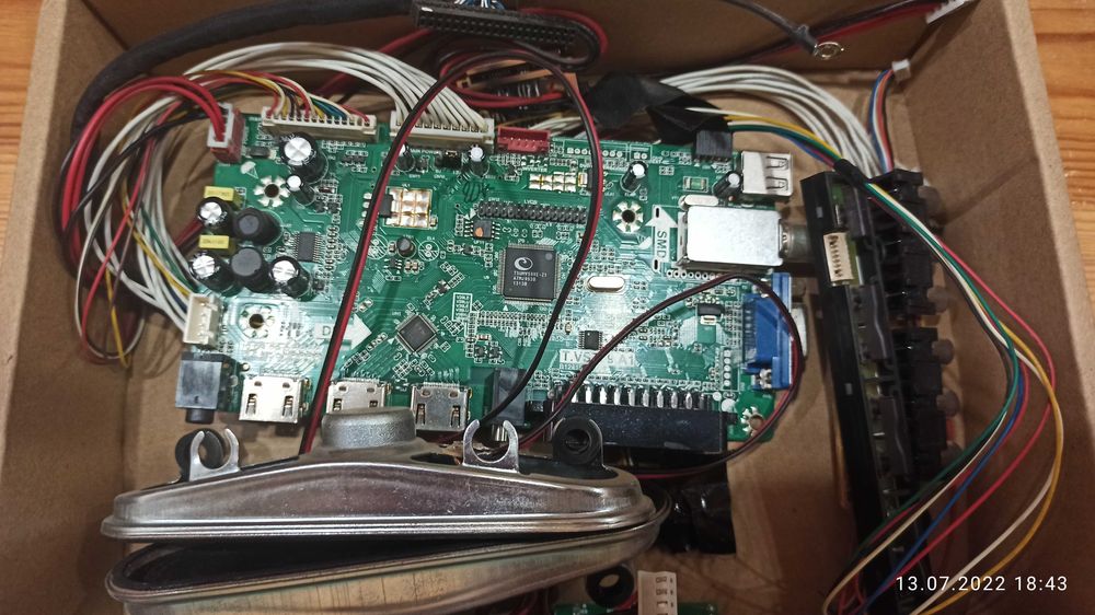 Динамики, шлейфы, кнопки Bravis LED-LH3221BF