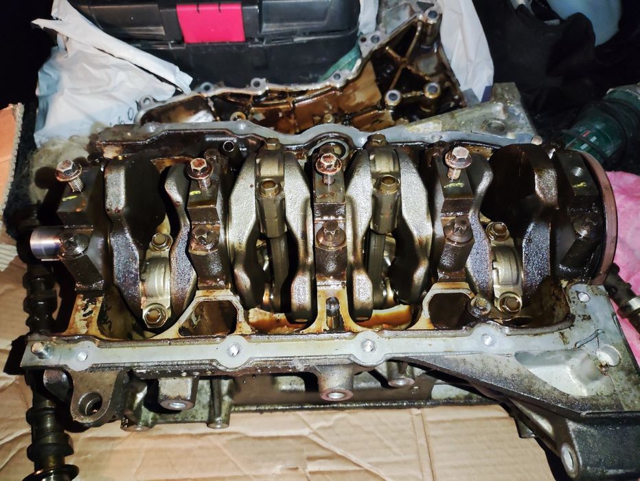 5H60H -Коленвал Renault 1.4 TCE H4J  деталі  також інші