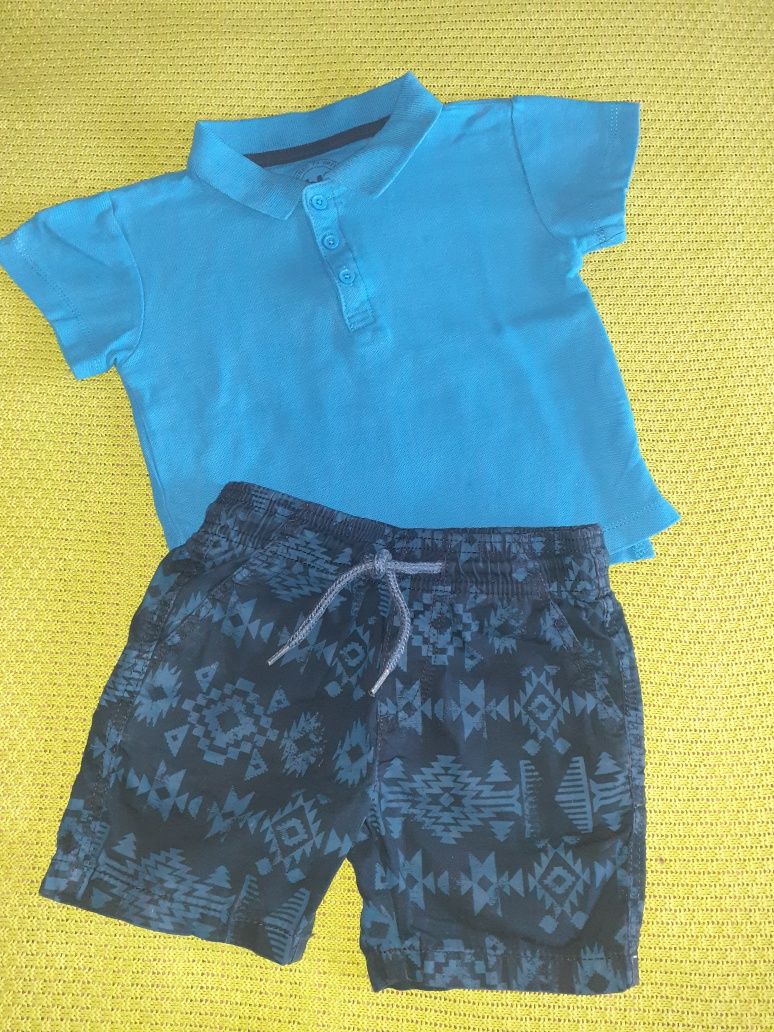 Conjunto Calções e t-shirt de menino. Tamanho 18-24meses