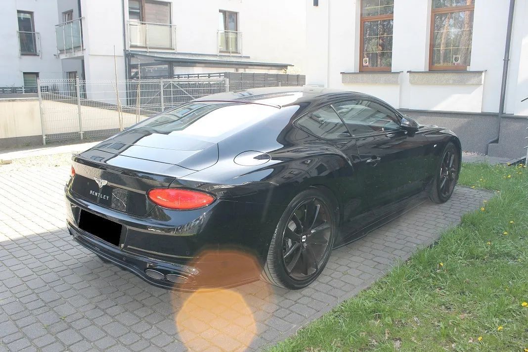 Bentley Continental GT V8 Black Edition Mulliner