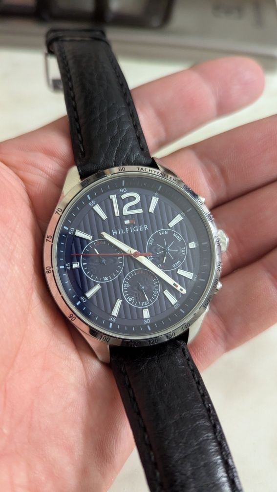 Часы Tommy Hilfiger, годинник США
