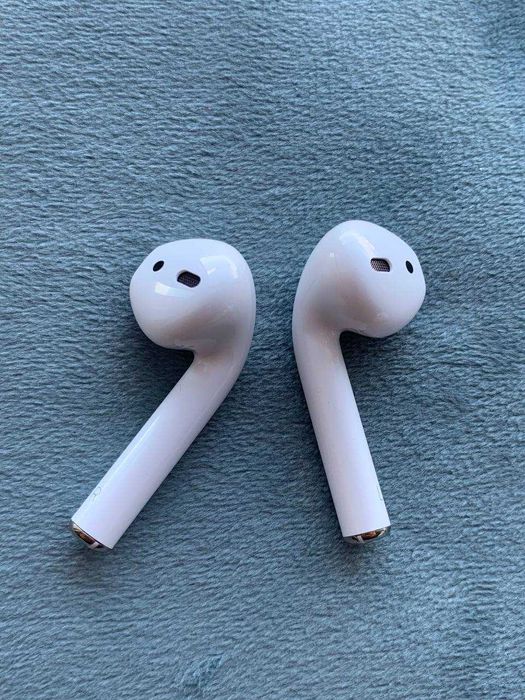 Оригінал AirPods 2 є чек і гарантія, повний комплект