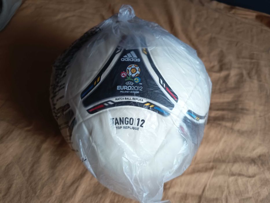 Piłka nożna EURO 2012 Tango 12 top replique