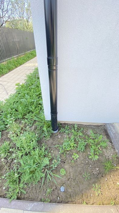 Напівособняк 130 м² з гаражем і 3 сотками землі біля міста