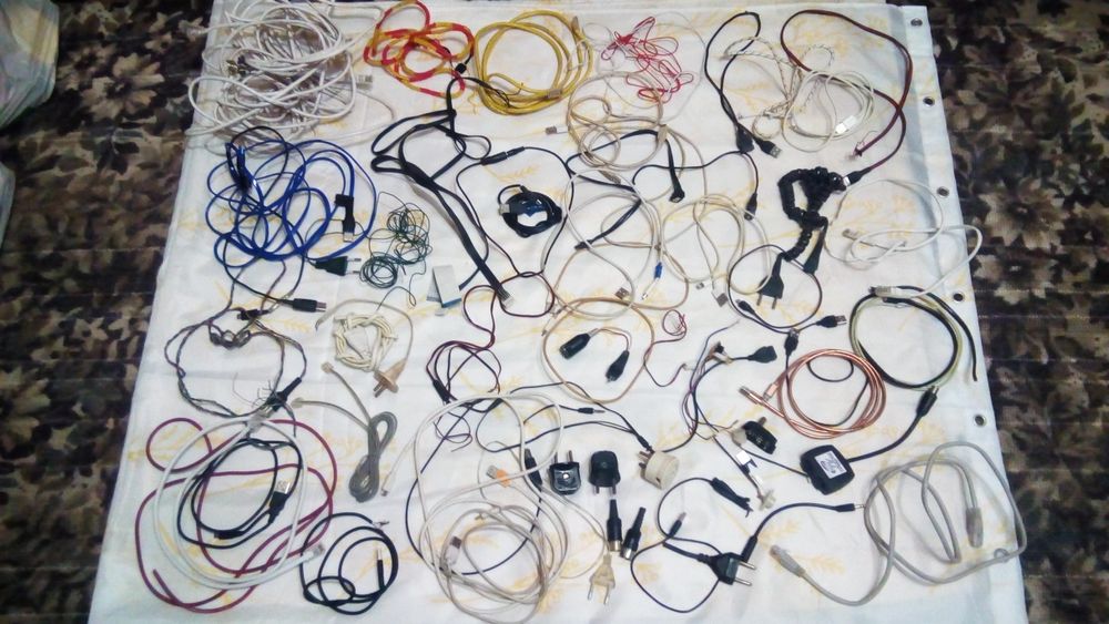 Набір кабелів, шнурів