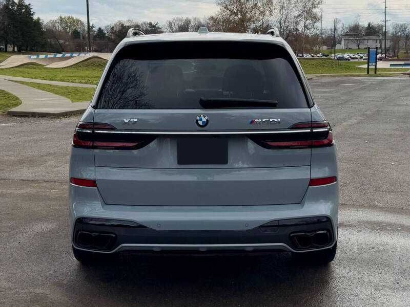 2023 BMW X7 M50I