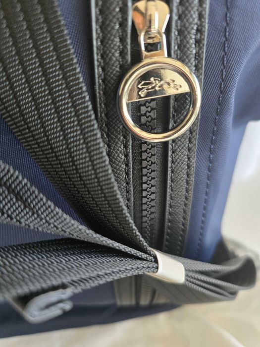 Mochila Longchamp nova. Tamanho L.