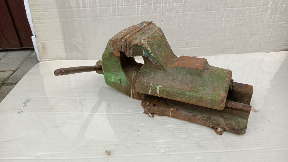 Stare Ślusarskie Imadło 150 Duże 25kg Żeliwne BZMPT Białystok Bison