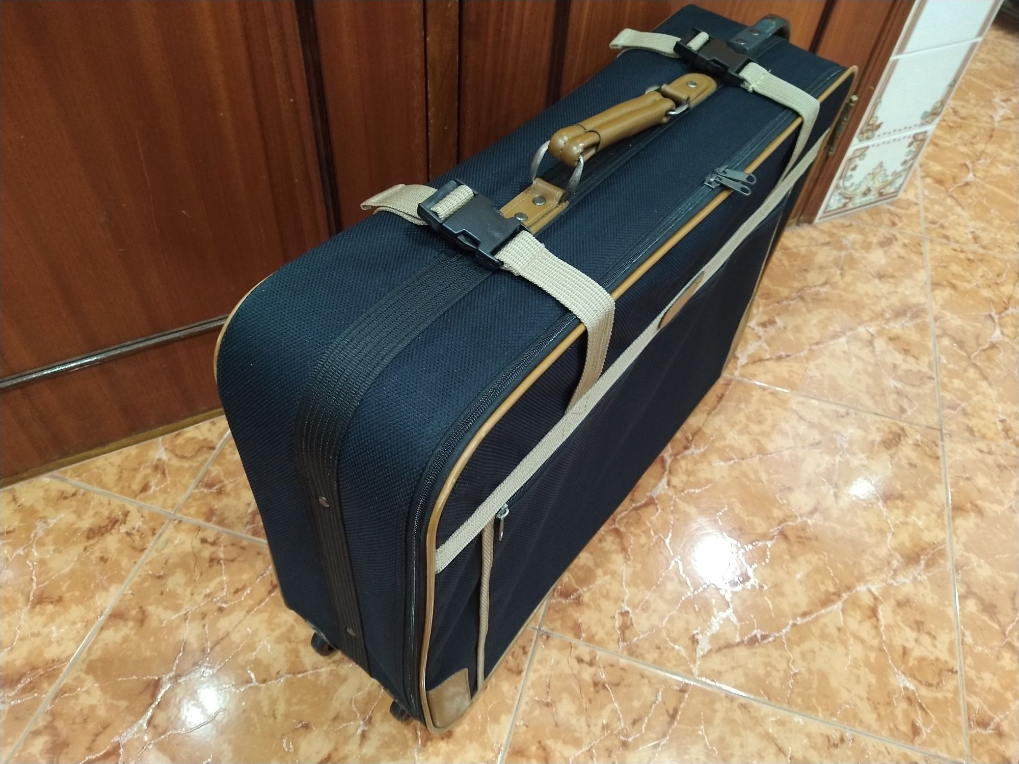 Mala malas 23kg viagem casa quarto apartamento carro avião  autocarro.