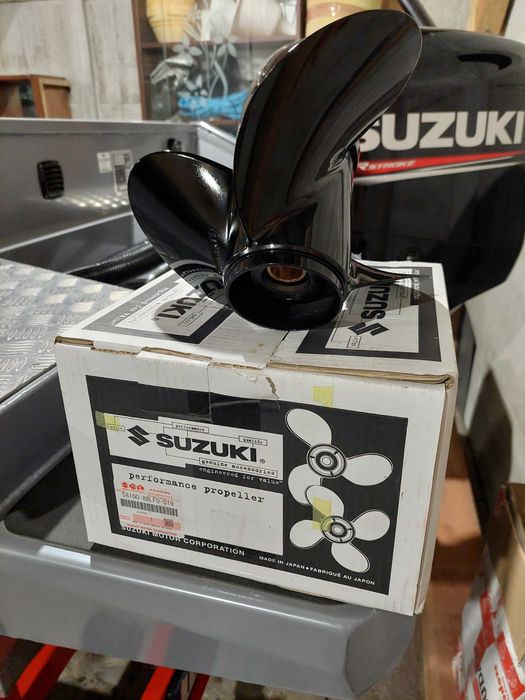 Sruba napędowa Suzuki