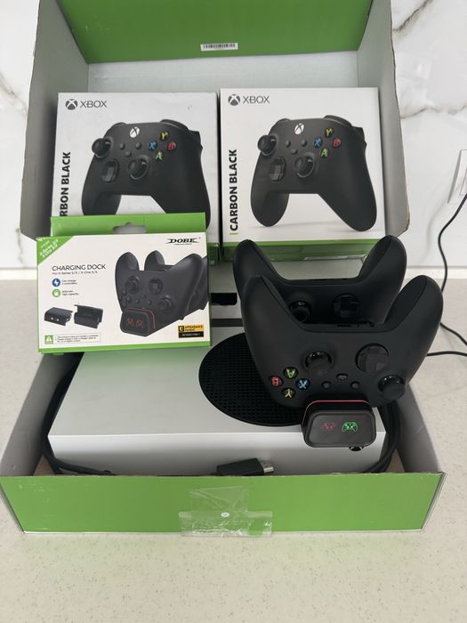 Xbox series s, консоль працює ідеально
