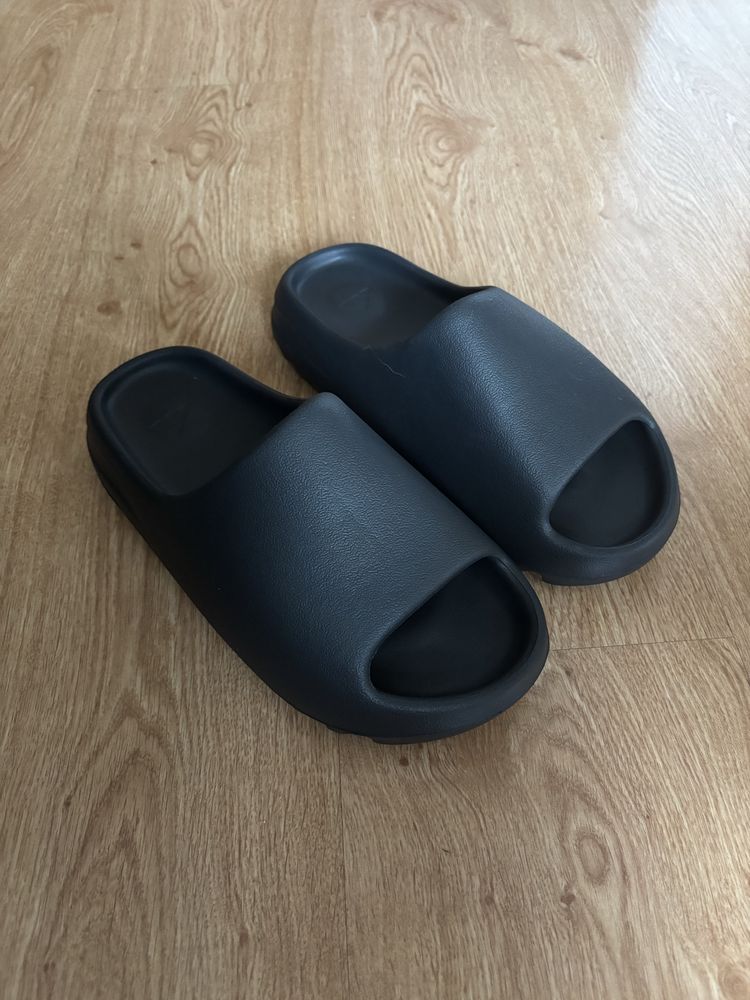 Yeezy slide onyx R.43