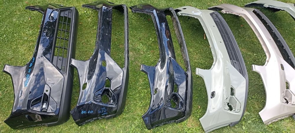 Бампеп передній Volvo XC40 C40