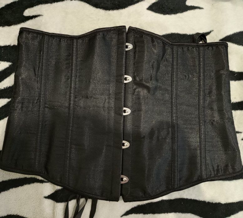 Трендовий корсет