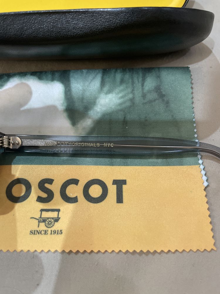 Oculos de sol MOSCOT cinza