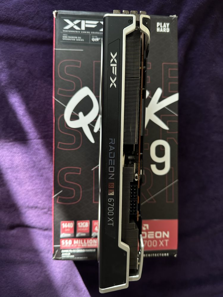 Відеокарта XFX Radeon RX 6700 XT