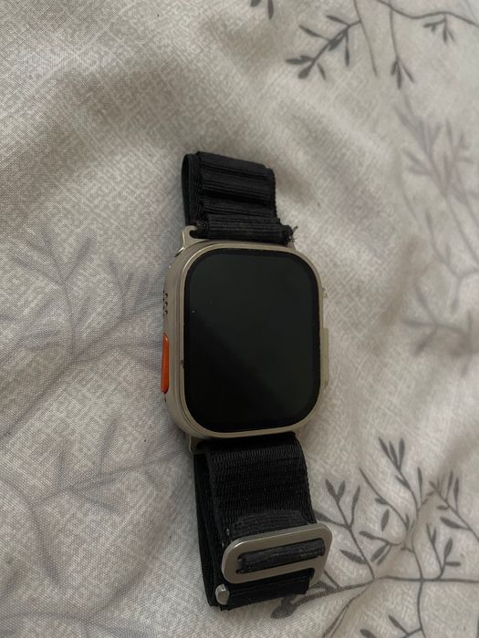 Apple Watch Ultra, 49mm Titanium Case and Sapphire Crystal