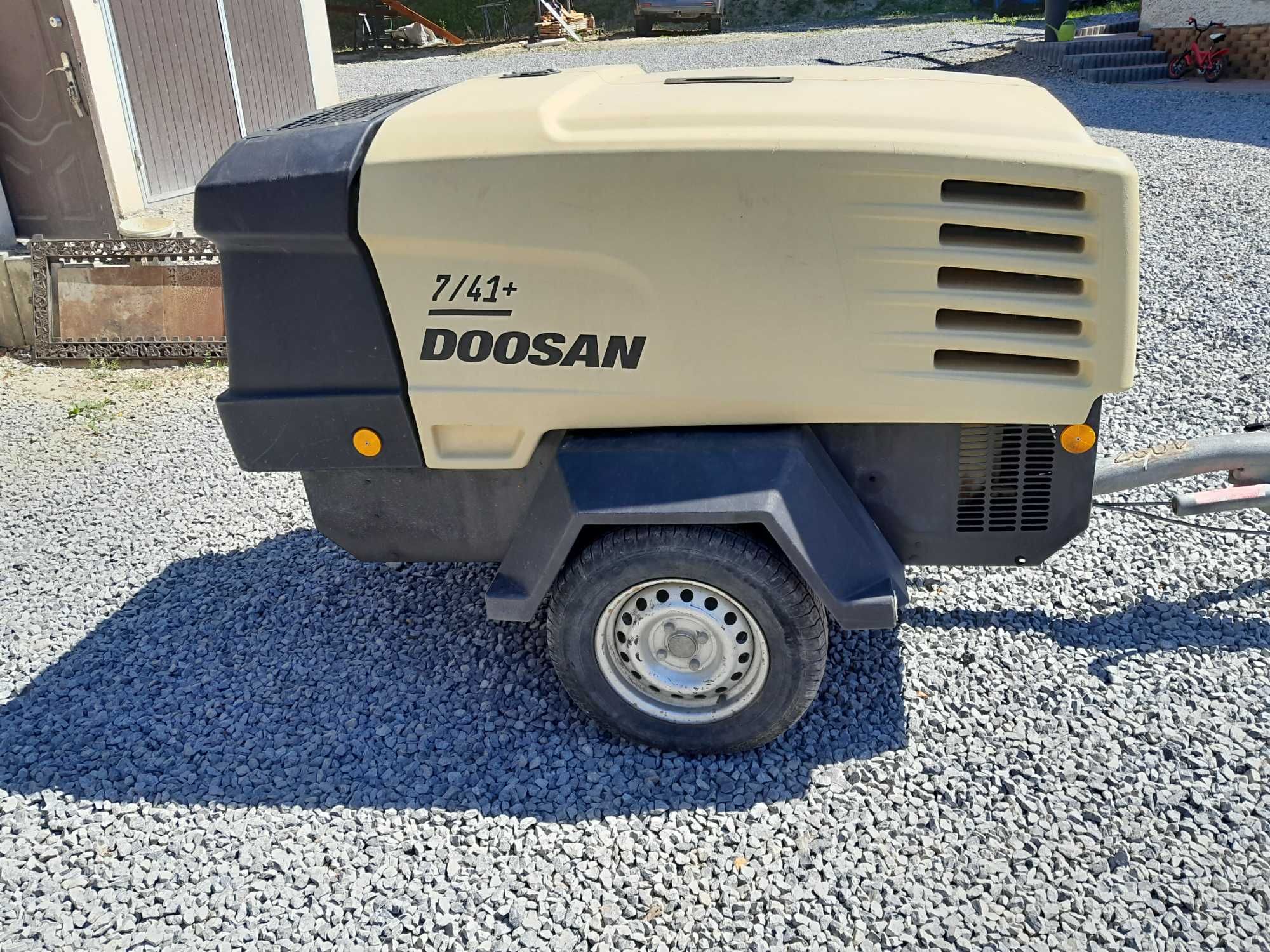 Sprężarka kompresor śrubowy spalinowy Doosan stan idealny