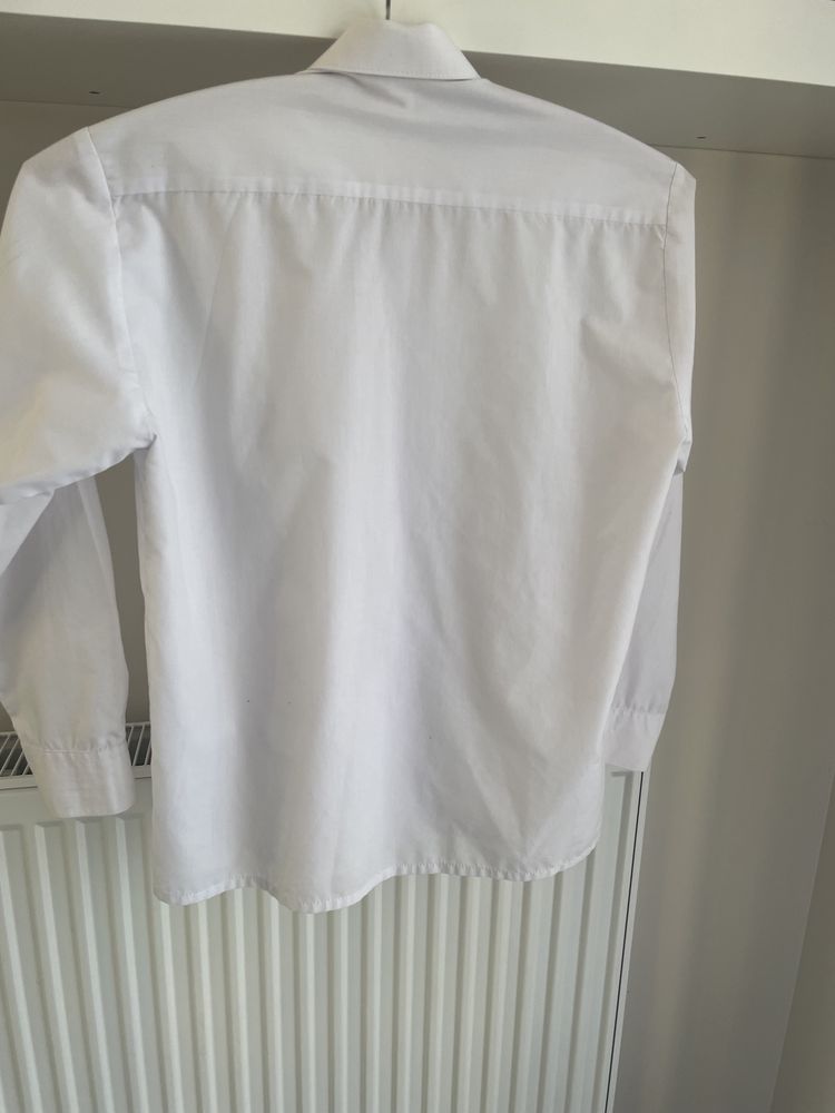 Biała wizytowa elegancka koszula dla chłopca r.  140 z długim rękawem