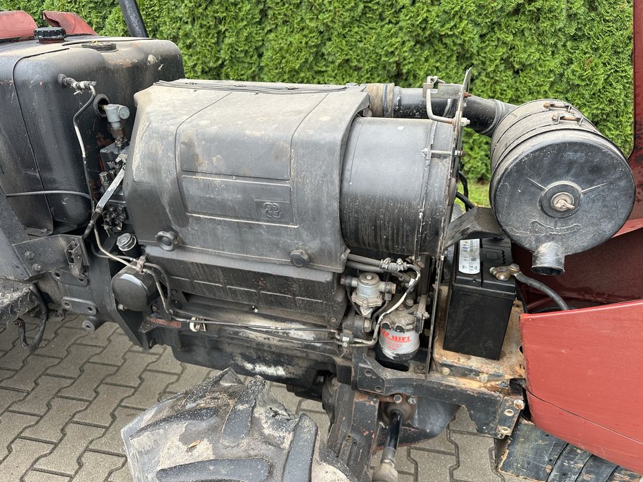 traktor case 2140 (ciagnik sadowniczy)