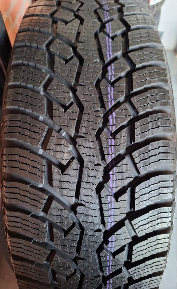 Koła Zimowe 17 VW Multivan T5 T6 T6.1 Nowe 215/60R17C Black Felgi
