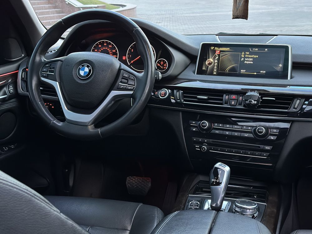 Продам BMW X5 3.0 бензин