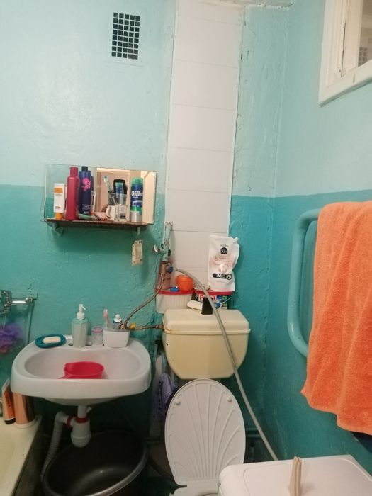 Продам 2 х кімнатну квартиру