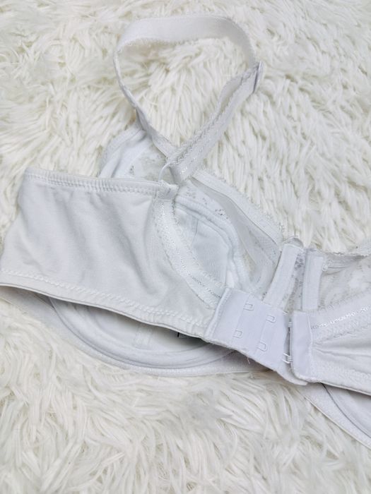 Biustonosz miękki fiszbiny 75D biały