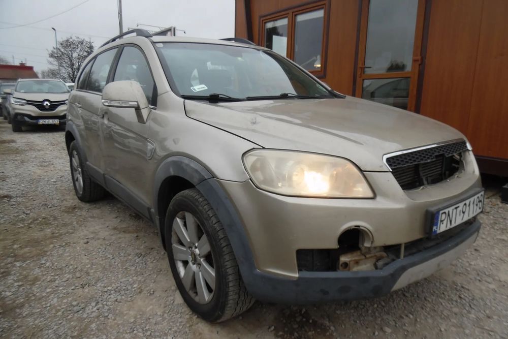 Chevrolet Captiva 2008r, 2.0 Diesel, 4x4, Automat, Uszkodzony lewy przód. Jeździ.