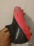 Chuteira nike com pouco tempo de uso tamanho EUR 38 BR 36