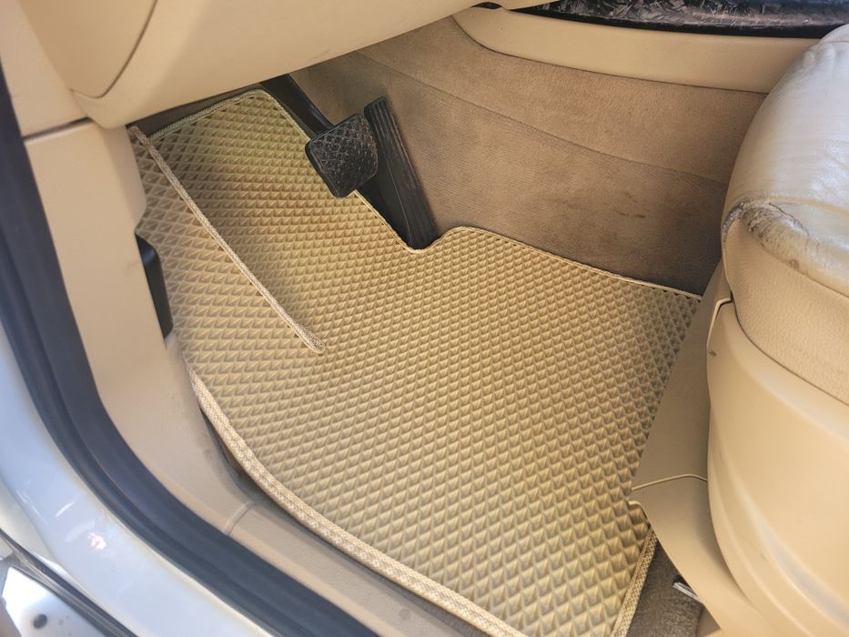 1000грн комплект EVA .Розпродаж килимків для салону та багажника.