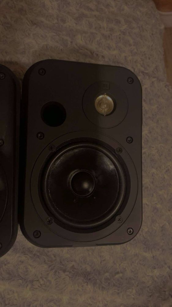 Sprzedam glosniki jbl control one