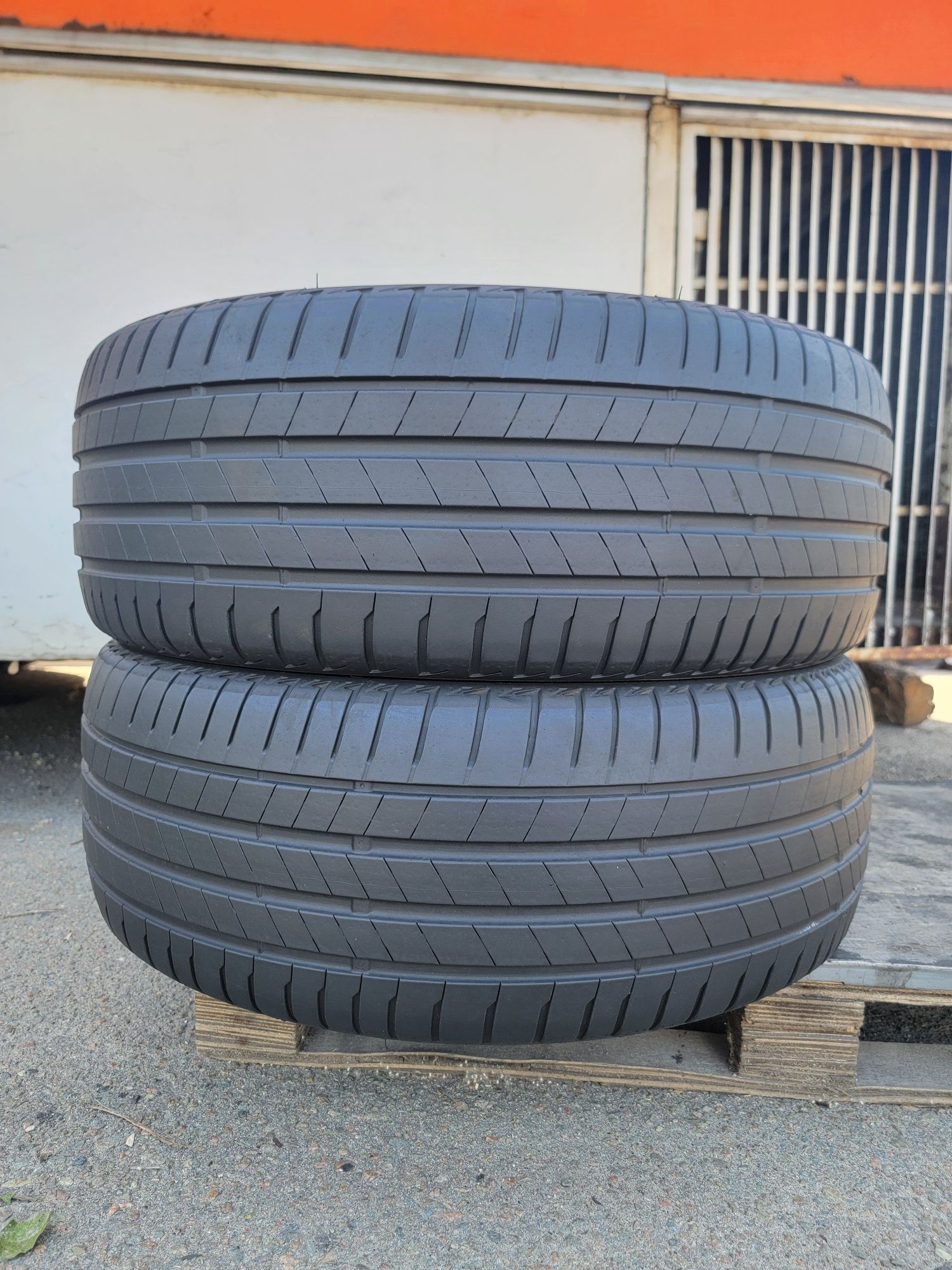 Автошины 205/55r17 резина Bridgestone шины летние