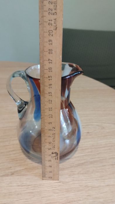 Посуд з кольорового скла