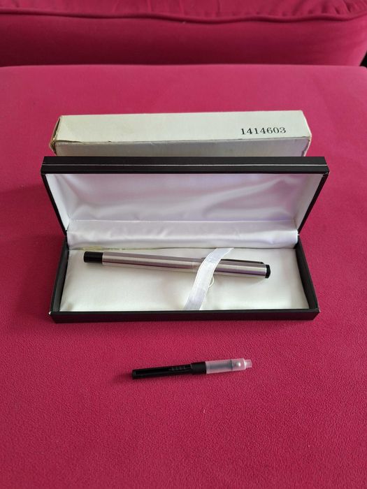 Pióro PARKER w etui z logo ISAF Afganistan - Nowe.