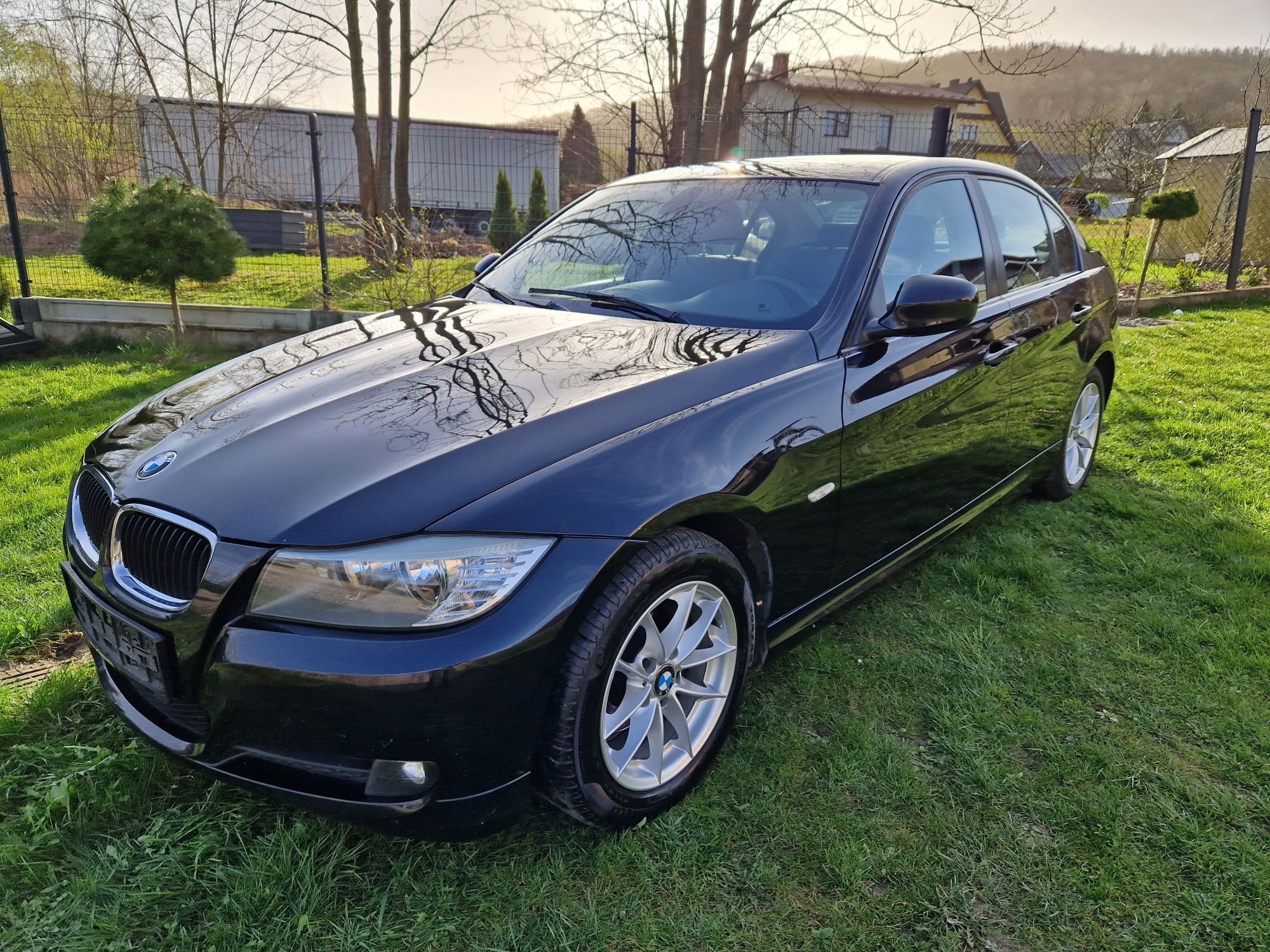 BMW 3 E90 2.0 BEZYNA Navi Skóry Ładna