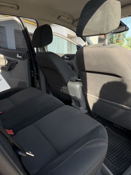 Продається форд фокус 2